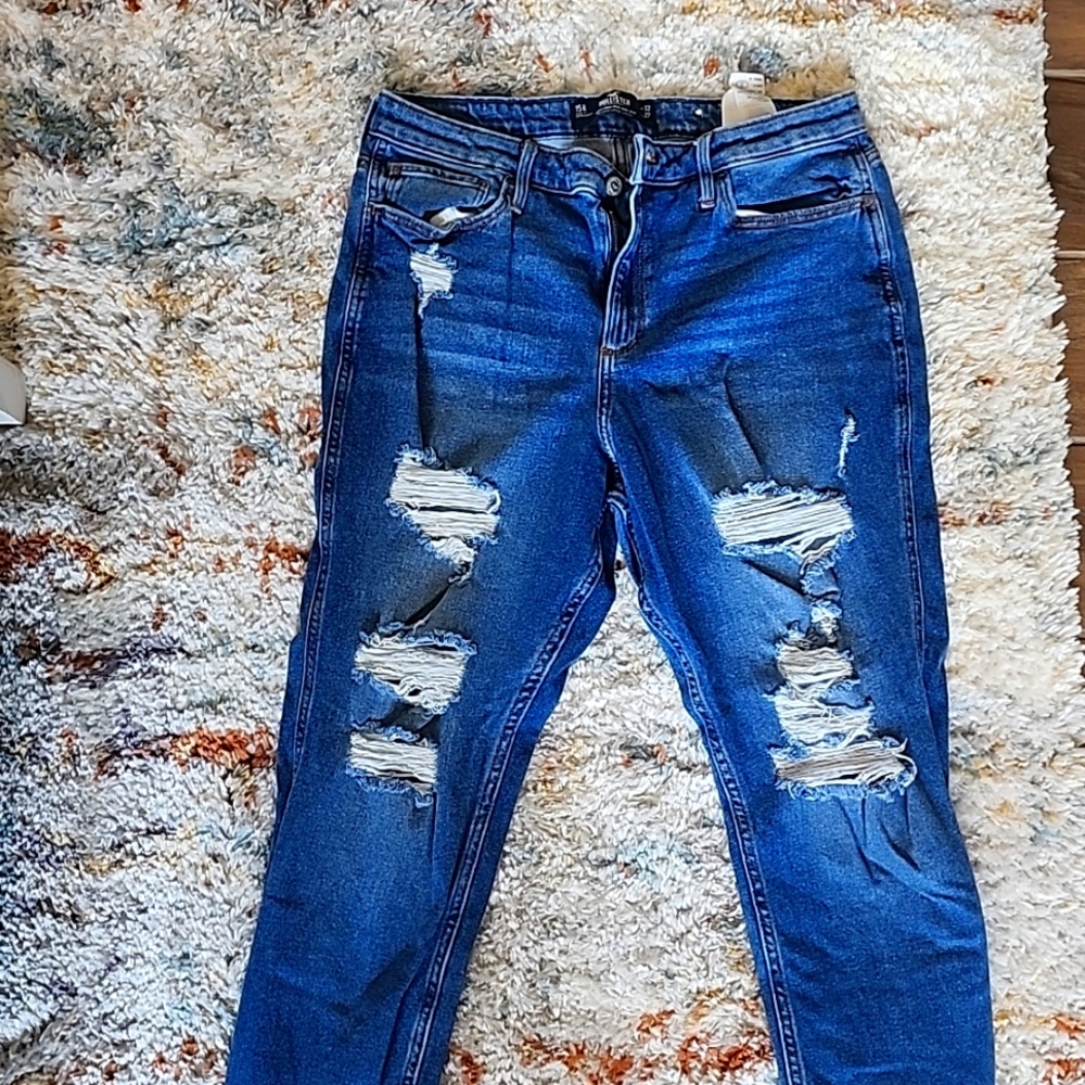 Hollister Curvy High Rise Mom Jean W32 L27